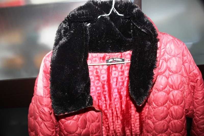 Kispo rosa cereja com pelo na gola da marca ANA SOUSA T. L