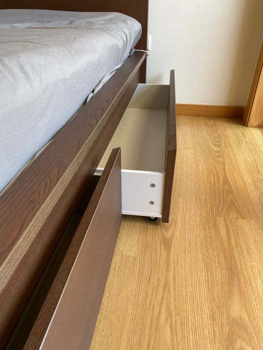 MALM Estrutura cama c/4 gavetões, preto-castanho/ Lindbåden, 180x200 cm