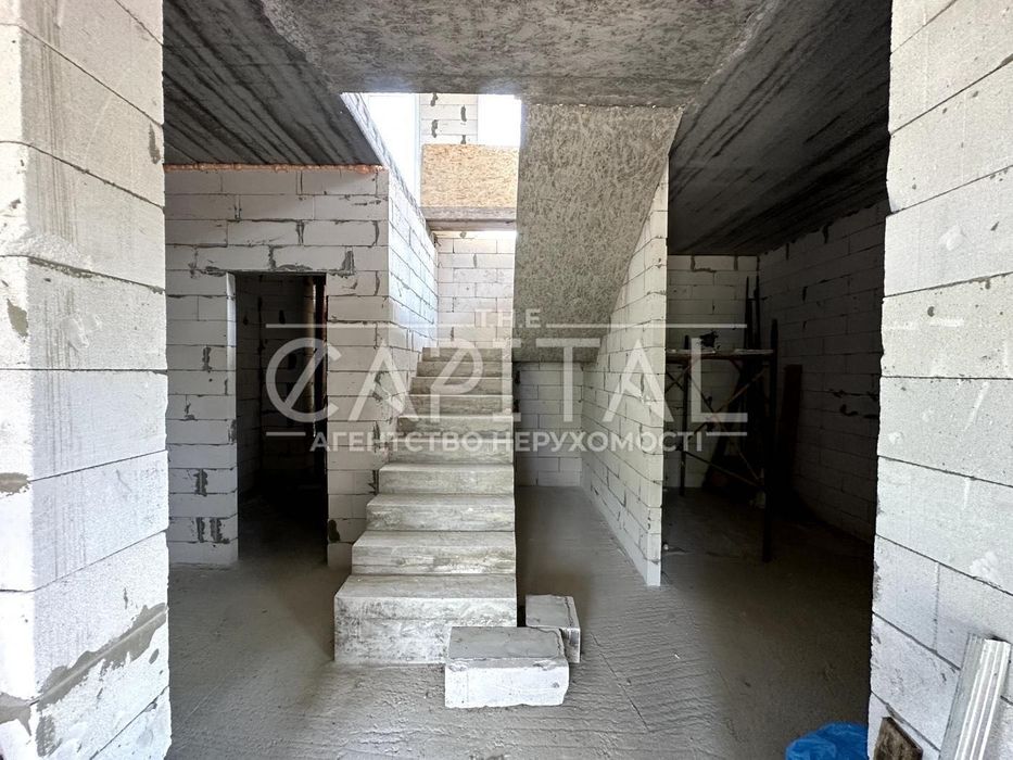 Продаж будинку на Осокорках 213м2, 6 соток, СТ Ельвіра.