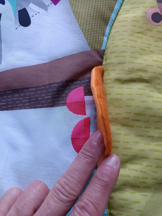 Tapete brincadeira interativo marca Tiny Love com aros ajustáveis