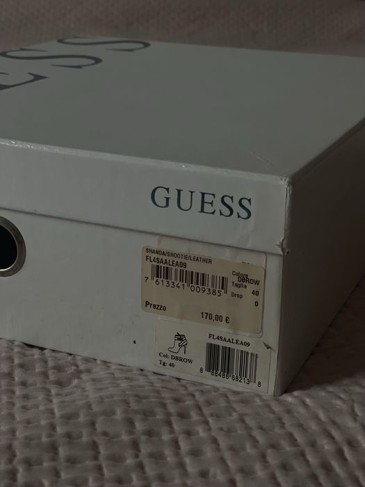 Botki Guess zamszowe