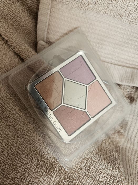 Dior Paleta cieni do oczu High Color Eyeshadow Wardrobe - Limited Edition 933 Pastel Glow