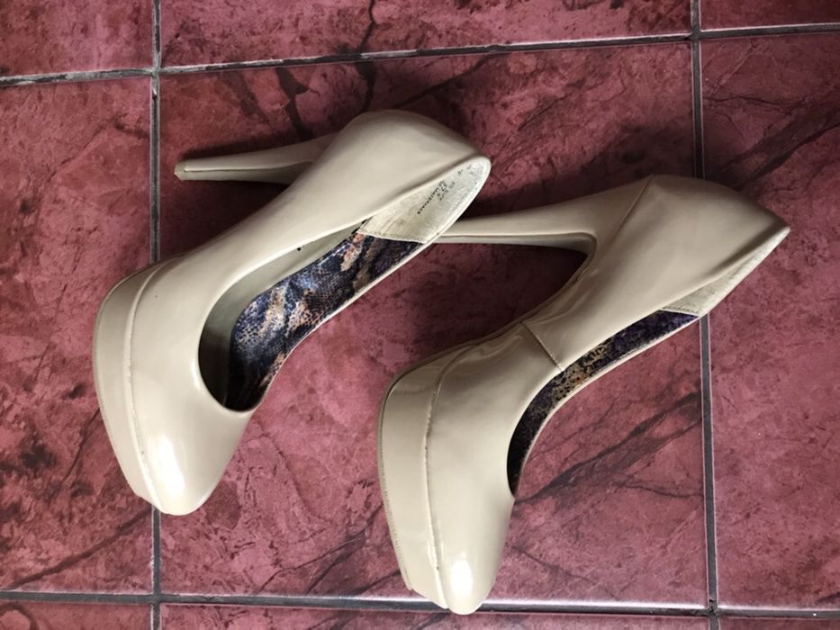 Брендовые нюдовые пудровые туфли от Steve Madden 37р.