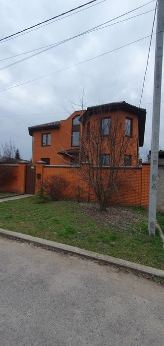 Продам  будинок, р-н Еліт клуб