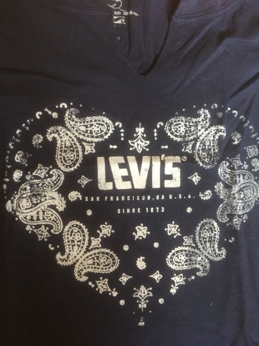 Granatowa koszulka Levis