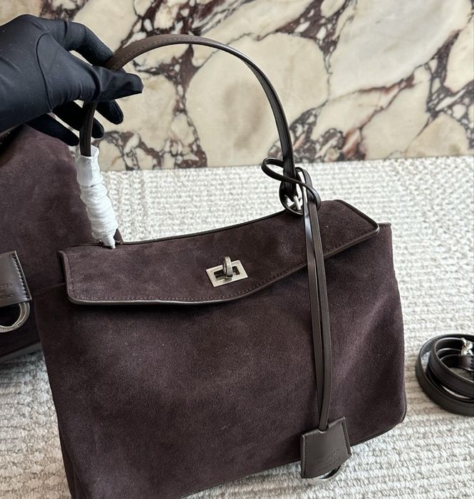 Нова Balenciaga Rodeo в кольорі бургунді