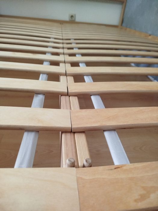 Cama de casal em Madeira