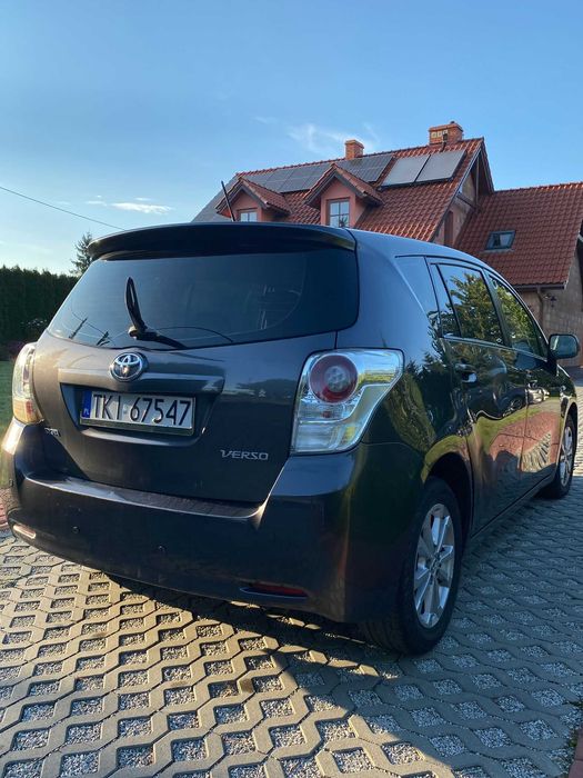 Toyota Verso (premium)