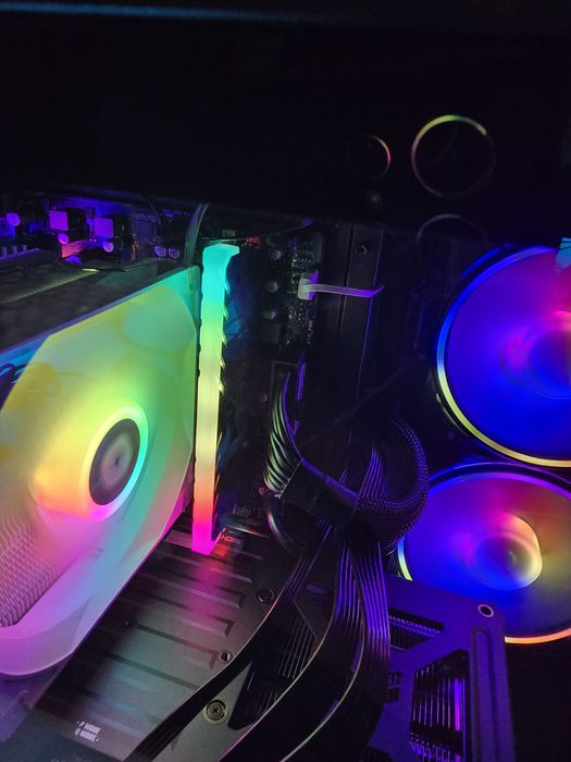 Memória RAM 32gb Kingston 6000mhz rgb