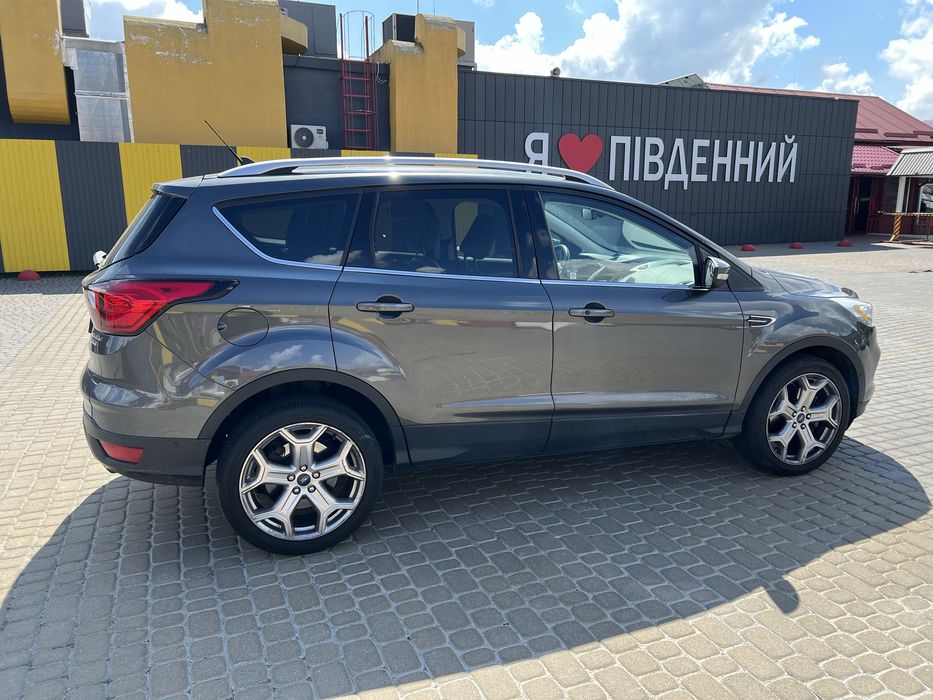 ТЕРМІНОВО! Ford Escape 2019