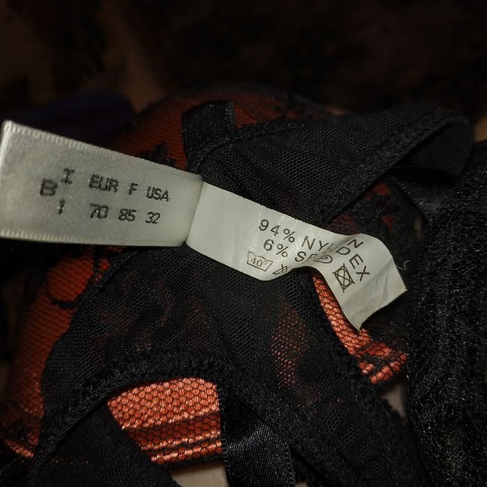 Комплект нижнего белья трусики лифчик пушап стринги набор