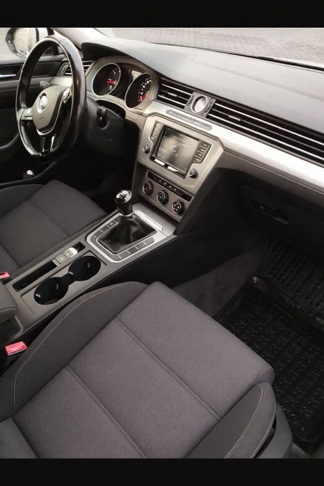 Volkswagen Passat B8 1.6 TDI  120KM 2015 rok .
