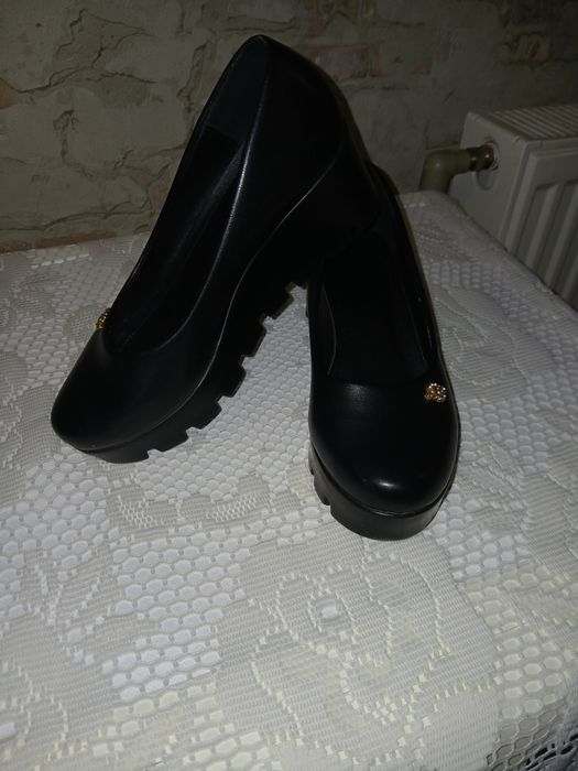 Туфли на платформе .