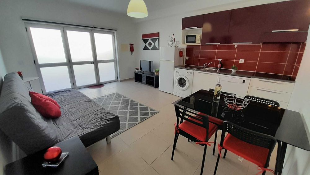 Arrenda-se apartamento T1 a estudantes a 2 minutos a pé da faculdade.