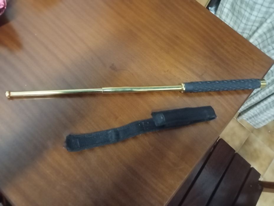 Bastão extensível telescópico