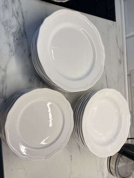 Serwis obiadowy nowy 6 os. Ikea ARV bez jednego duzego talerza