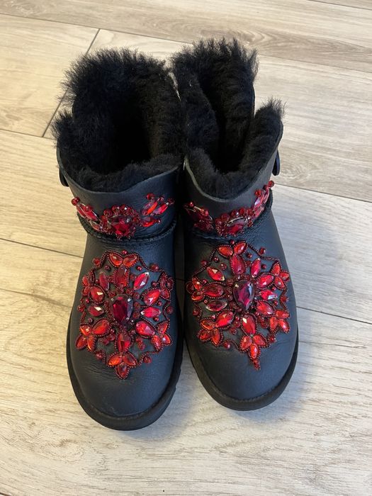 UGG з кристалами Swarovski