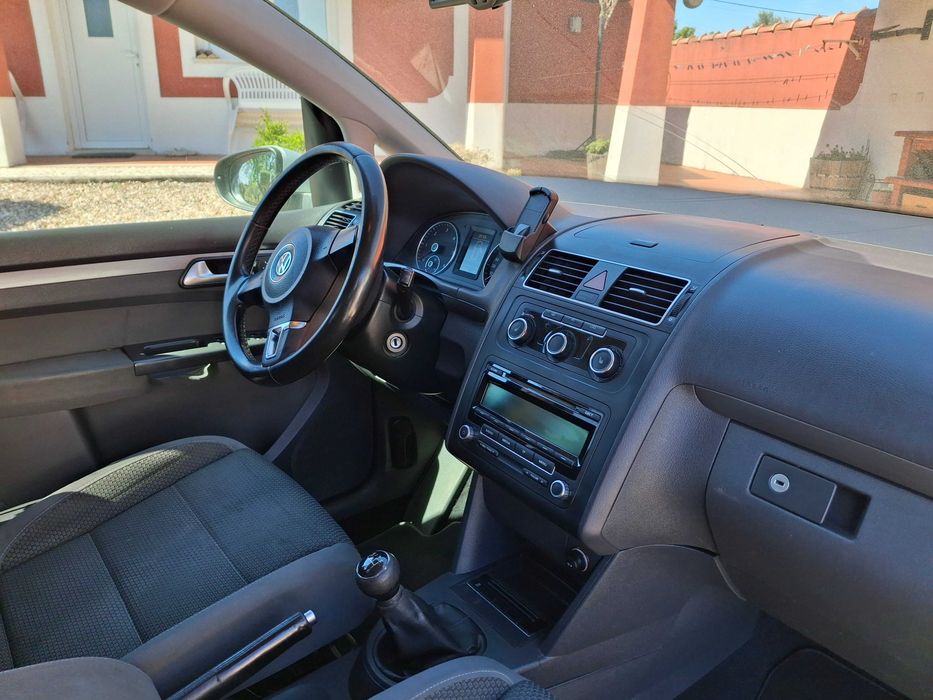 Vendo vw touran impecável