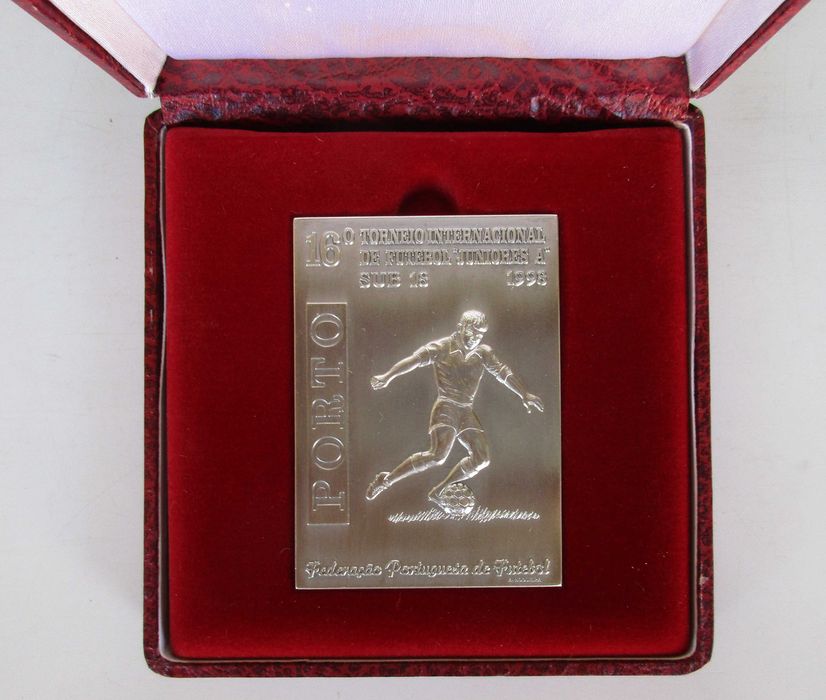 Torneio de Futebol 1998 (b) - Juniores A - - - - - Medalha