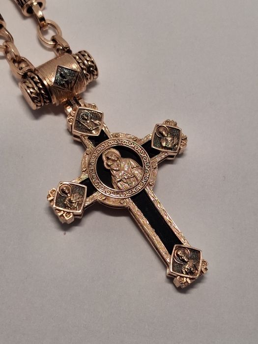 Золотая цепочка с крестом  ручная работа Золотий ланцюжок з хрестиком