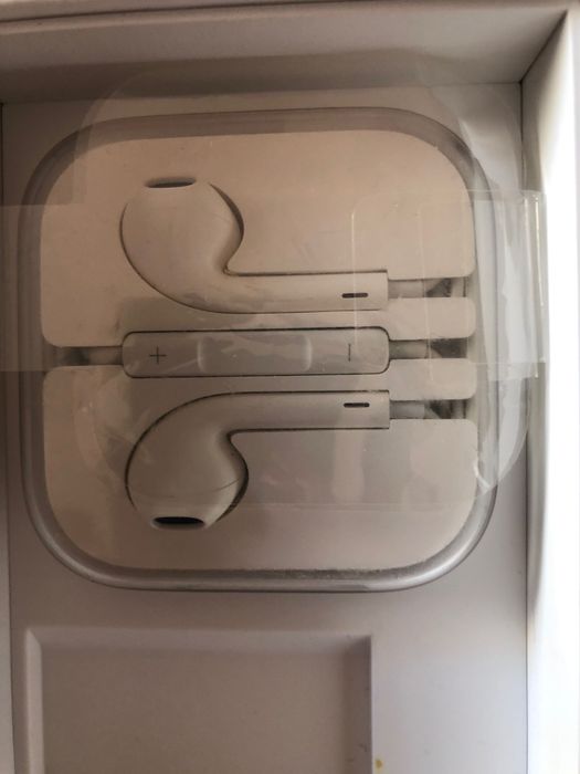 iPhone 6s 64gb branco e prata