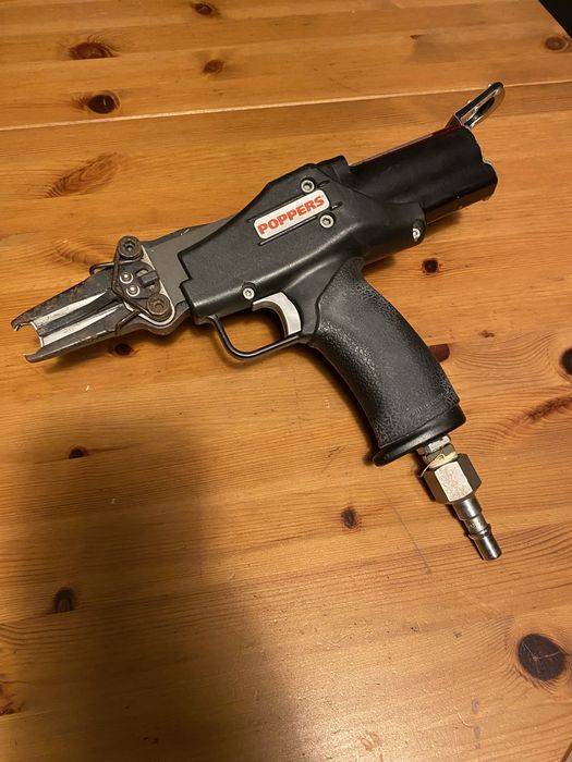 Agrafador Pneumático POPPERS PSD24 para Argolas (Hog Rings)