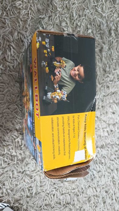 Wallbot STEM robot do składania, ruszający robot, programowanie