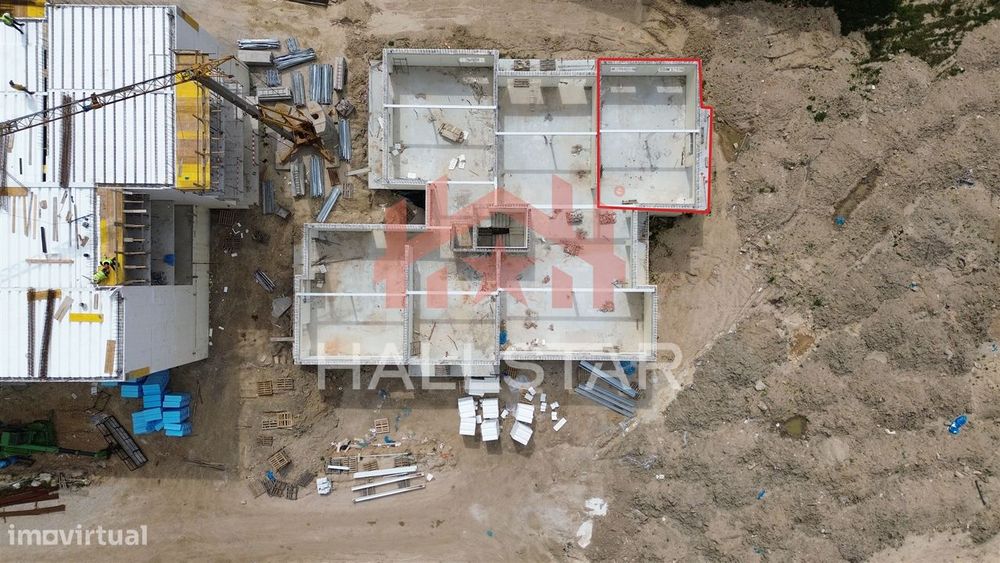 Apartamento T1 / Condomínio Fechado com Piscina / Pousos