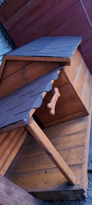 Duza ,otwierana i ocieplona ,buda dla psa