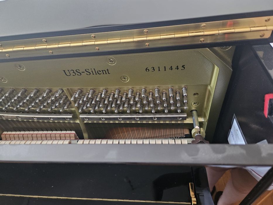 Yamaha U3 S Silent igual a novo metade do preço
