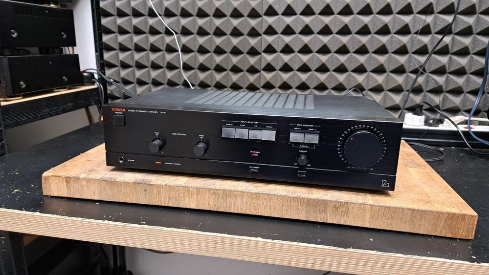 Wzmacniacz Luxman   LV-90