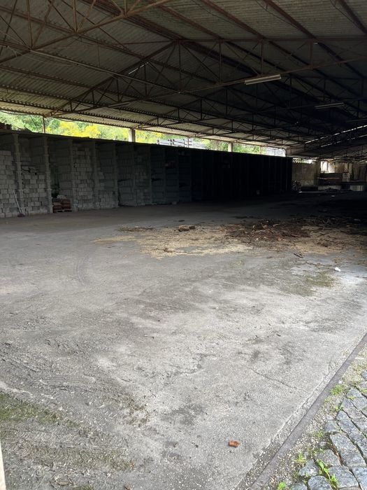 Arrendam-se Armazéns de 250m2,450m2,900m2,1500m2 em parque industrial