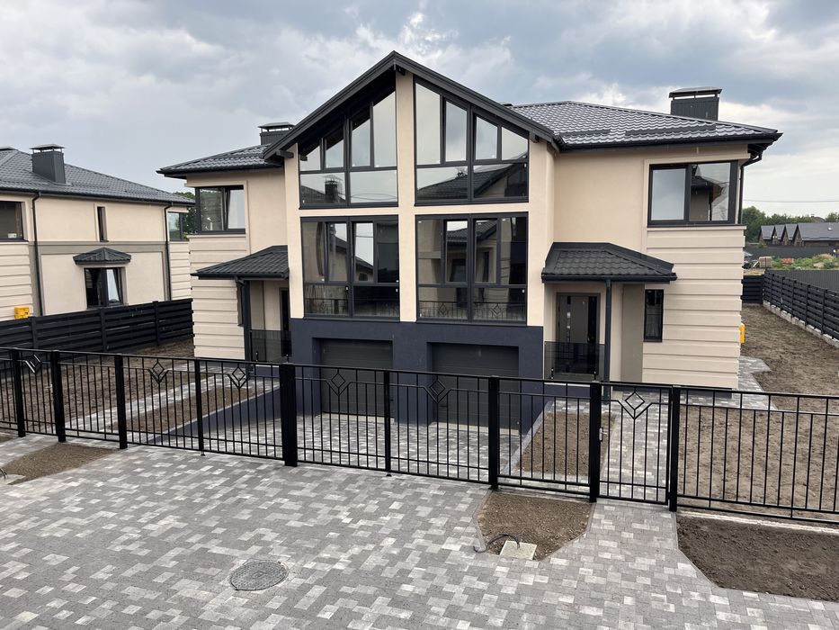 Купити Готовий Таунхаус під Києвом, Одеське направлення.