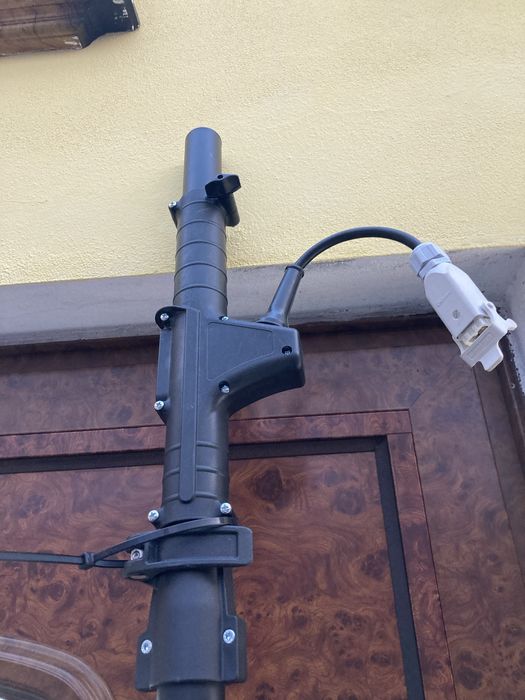 Varejador de azeitona telescópico a bateria