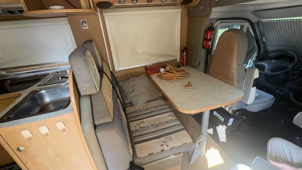 BÜRSTNER A576 Fiat Ducato 2.8 JTD, apenas 91.700 kms, painel solar, ar condicionado, 6 lugares para dormir.