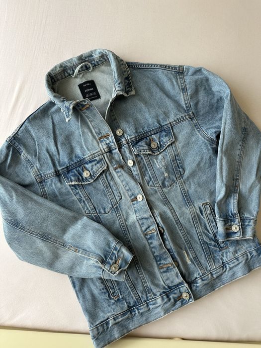 Джинсова куртка Bershka