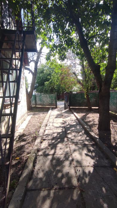 Продам частину будинку (квартиру)в Калинівці 8808
