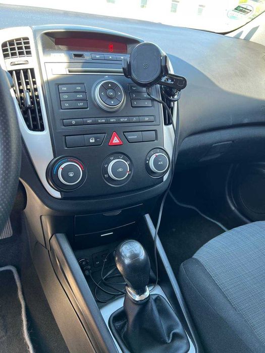 Kia Ceed 1.4 Benzyna • 2010 • 141 000 km