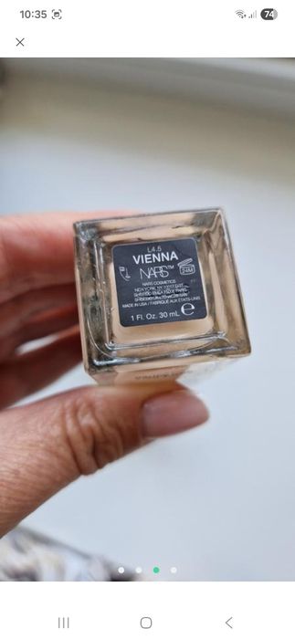 Тональний крем Nars