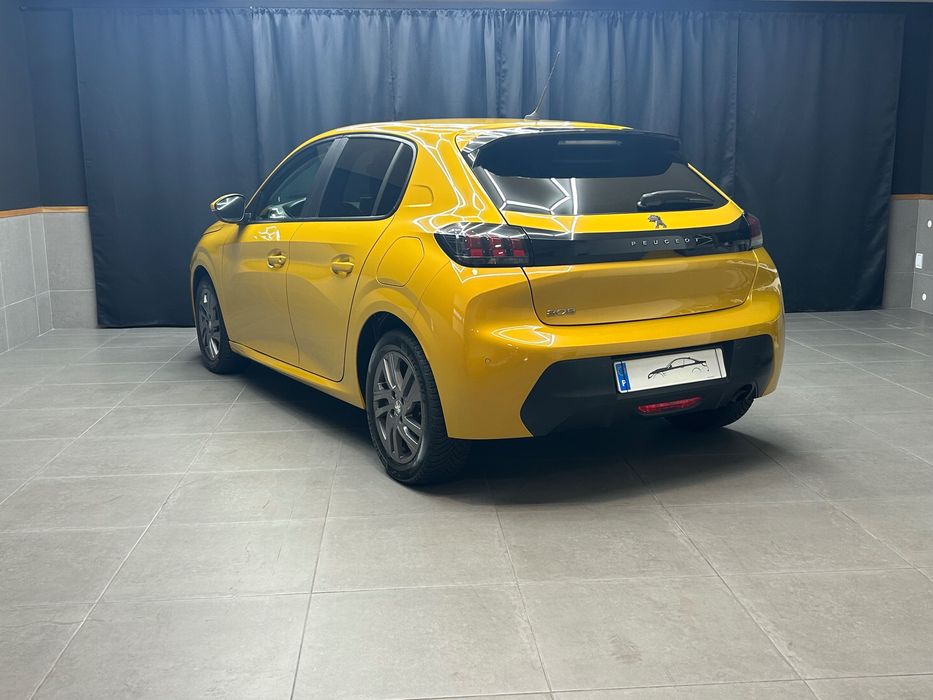 Peugeot 208 full extras