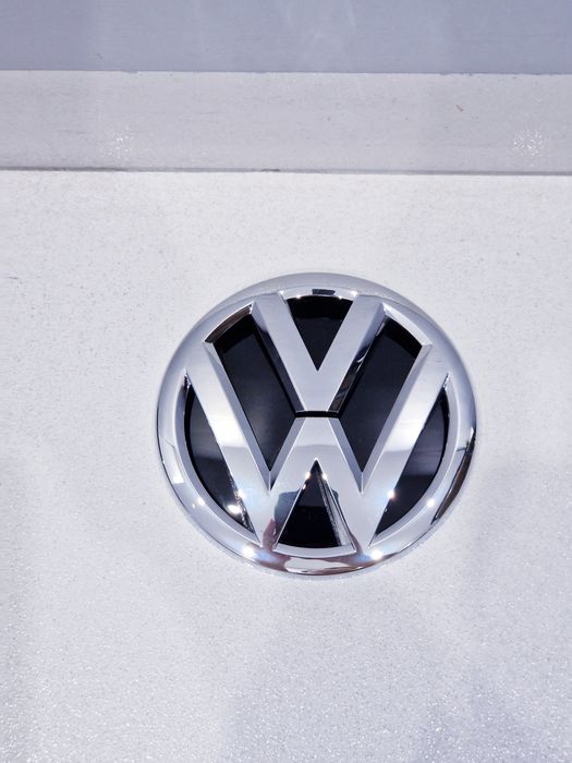 NOWY emblemat, logo Volkswagen Golf