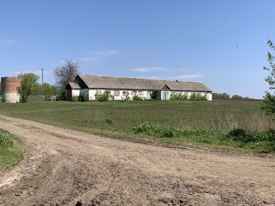 Продам добротний будинок