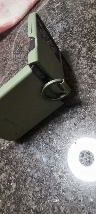 Samsung ZFlip 4  ZFlip4