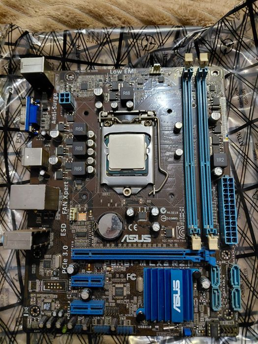 Материнську плата Asus P8H61-M