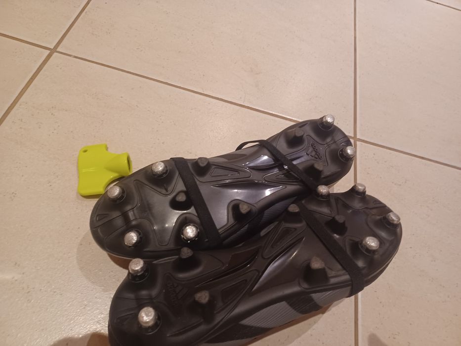 Chuteiras Adidas Predator como novas  38 2/3