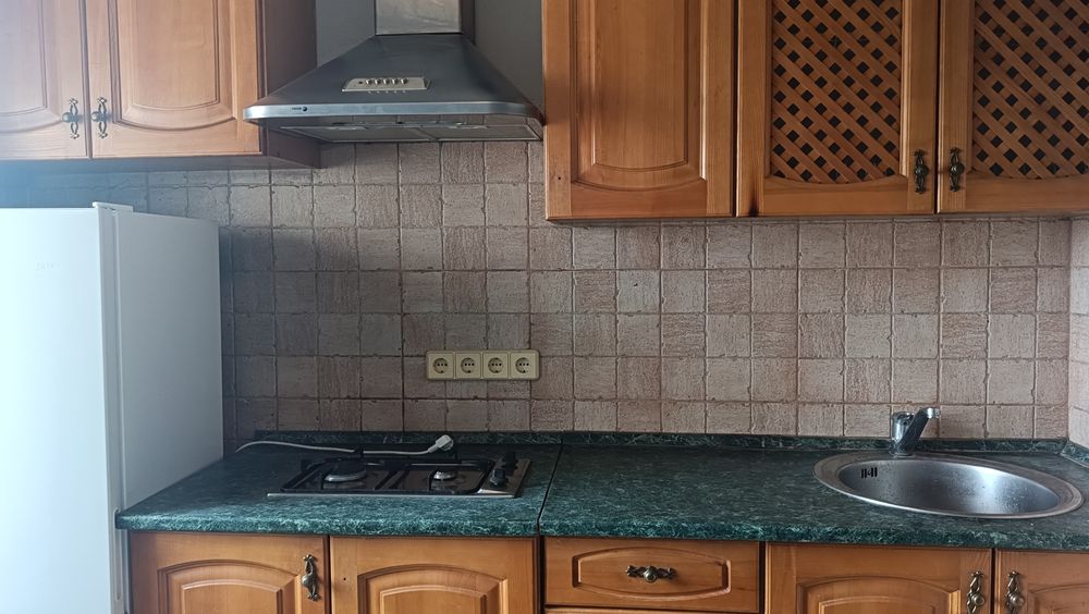 Здається з 12.07- 1 но к.кв Ґарета Джонса м.Дорогожичі м. Лук'янівка