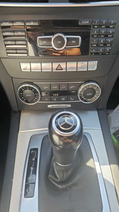 Mercedes-Benz C220