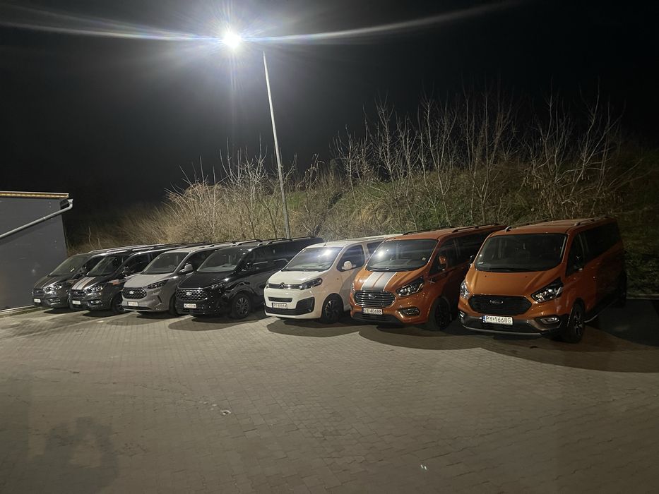 Wynajem wypozyczalnia samochodów BUS BUSA 8/9os Ford  4x4 Automat