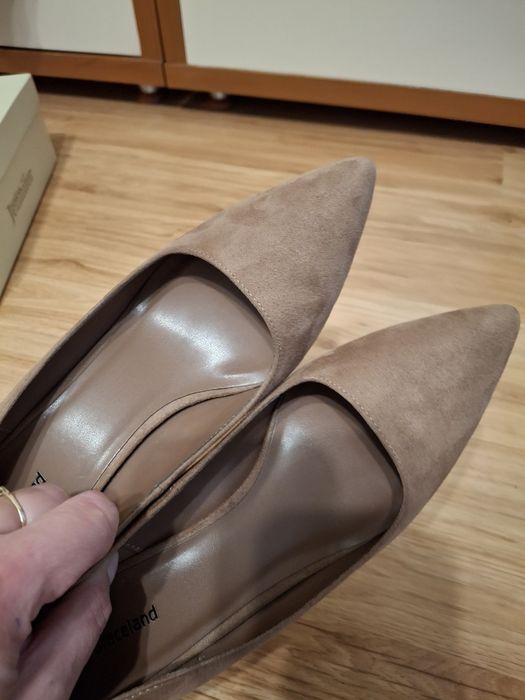 Buty damskie zamszowe beżowe roz. 39 jak nowe