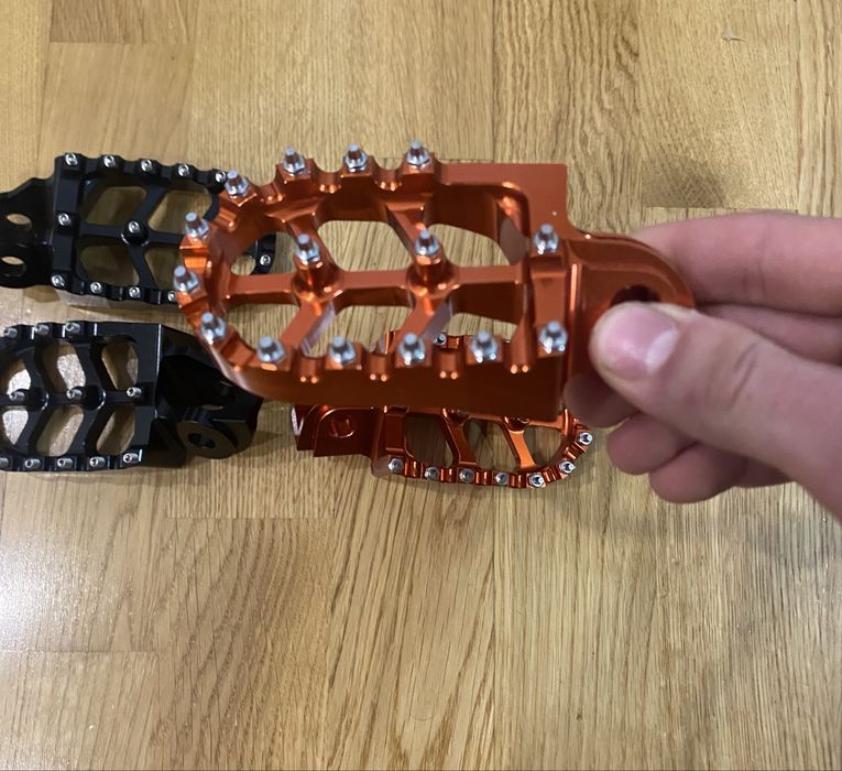 Підніжки водія для ендуро мотоцикла Geon Kovi Bse KTM Husqvarna Beta